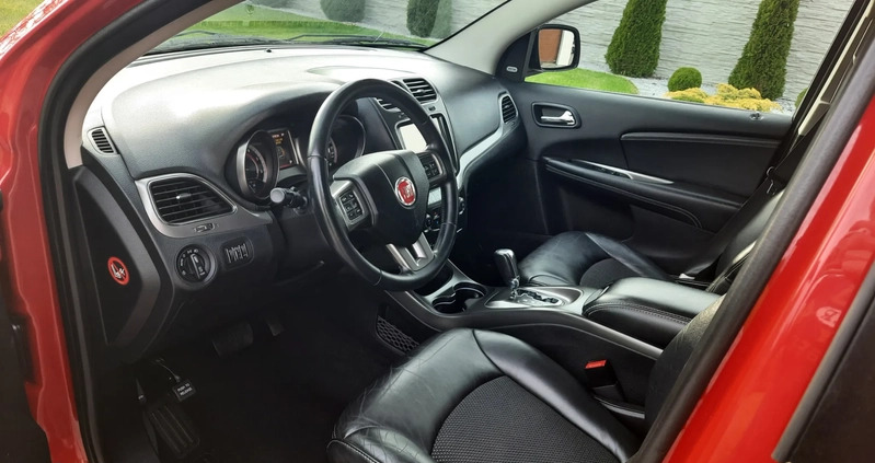 Fiat Freemont cena 44900 przebieg: 230000, rok produkcji 2014 z Legionowo małe 596